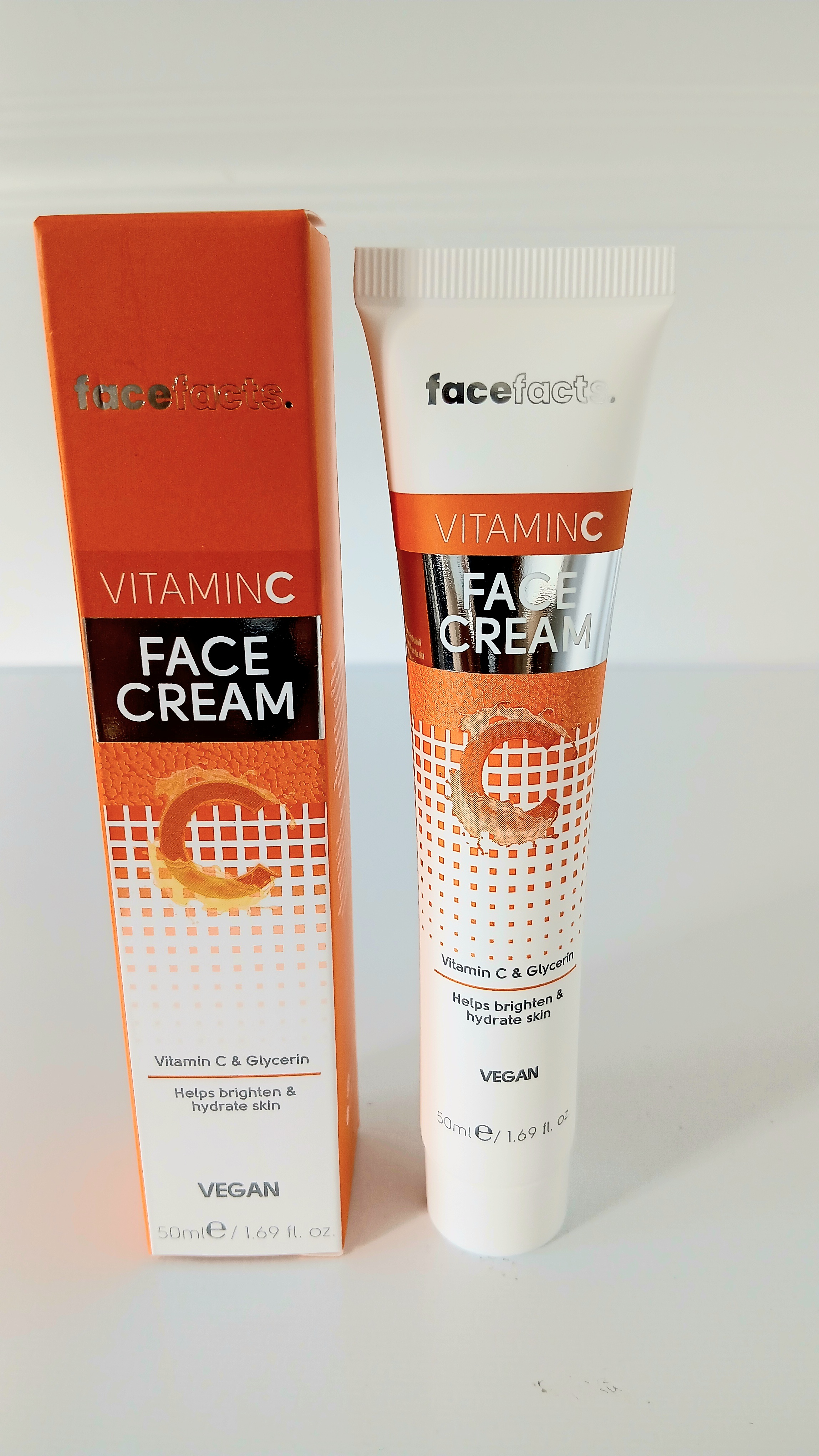 FaceFacts Vitamin C Moisturiser 